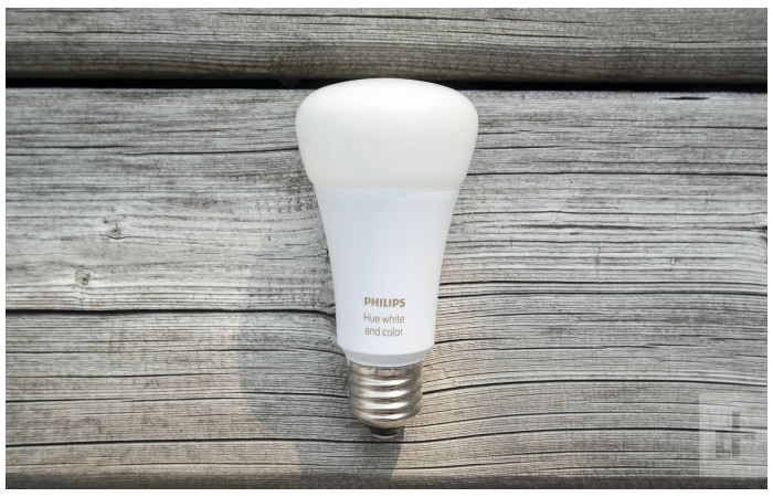 PHILIPS LED BULB